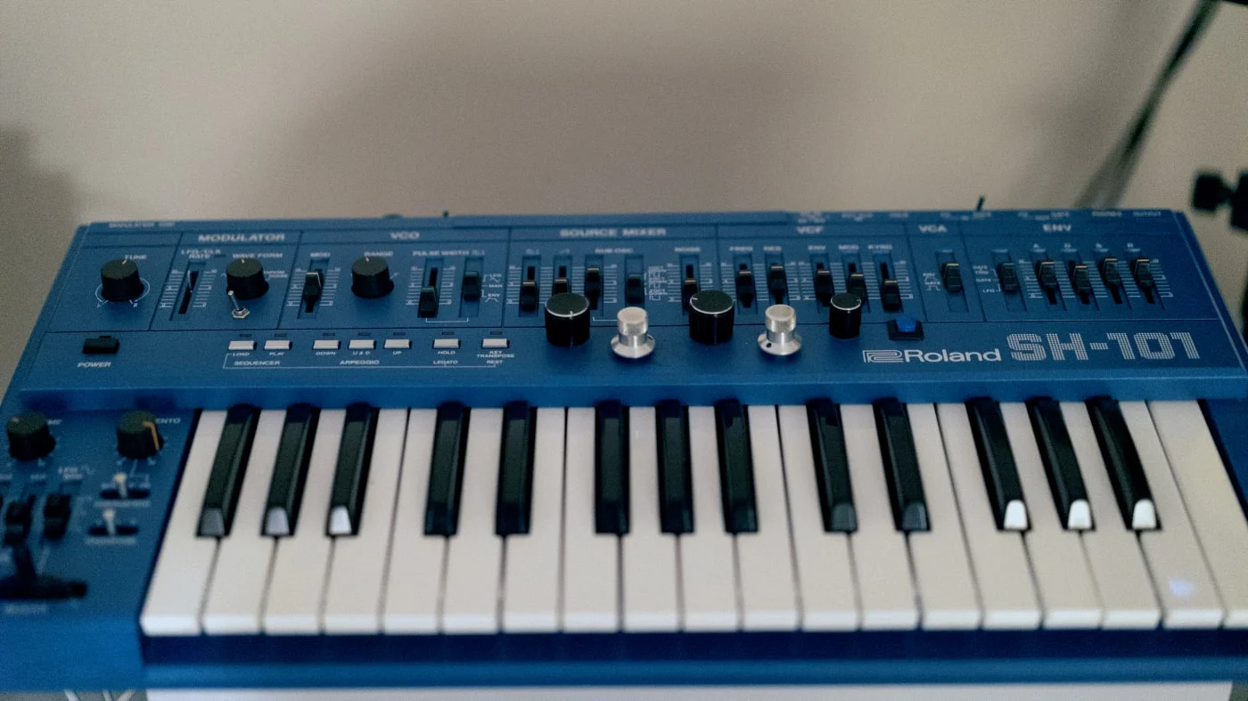 Roland SH-101