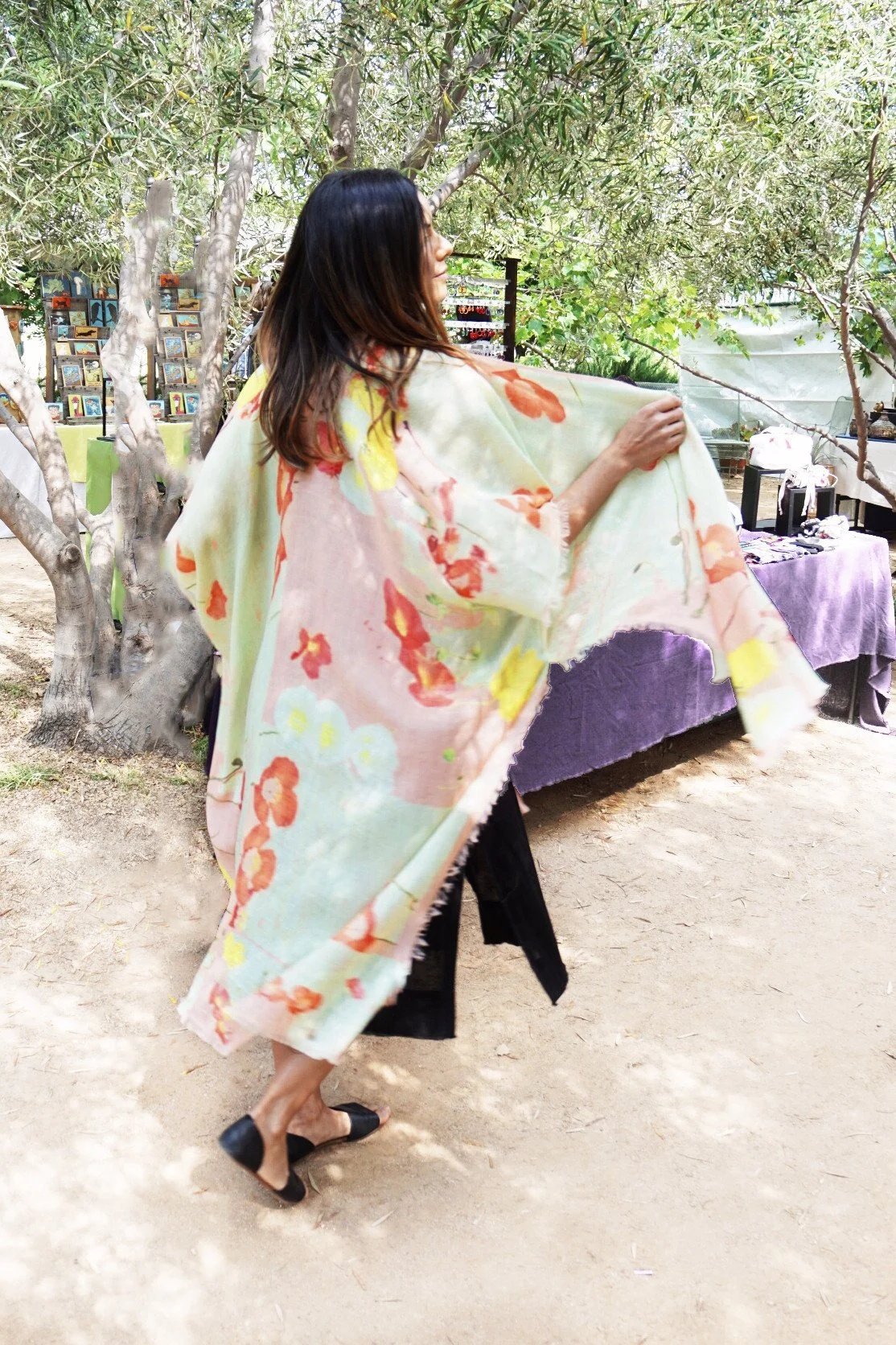 art_on_palm_kimono_movement.jpg