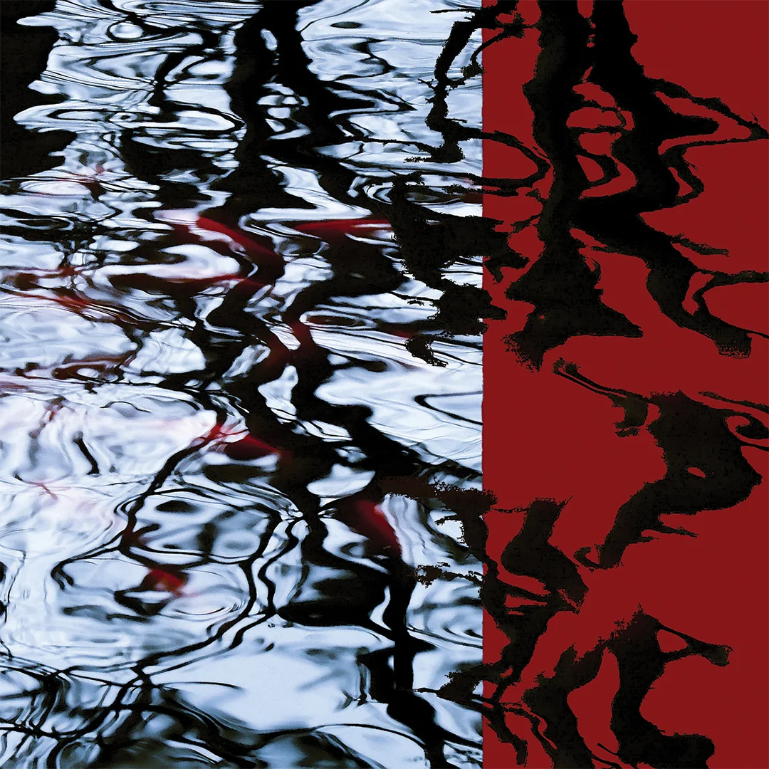 LJ_GentleWaters_Red_Macro_Website.jpg