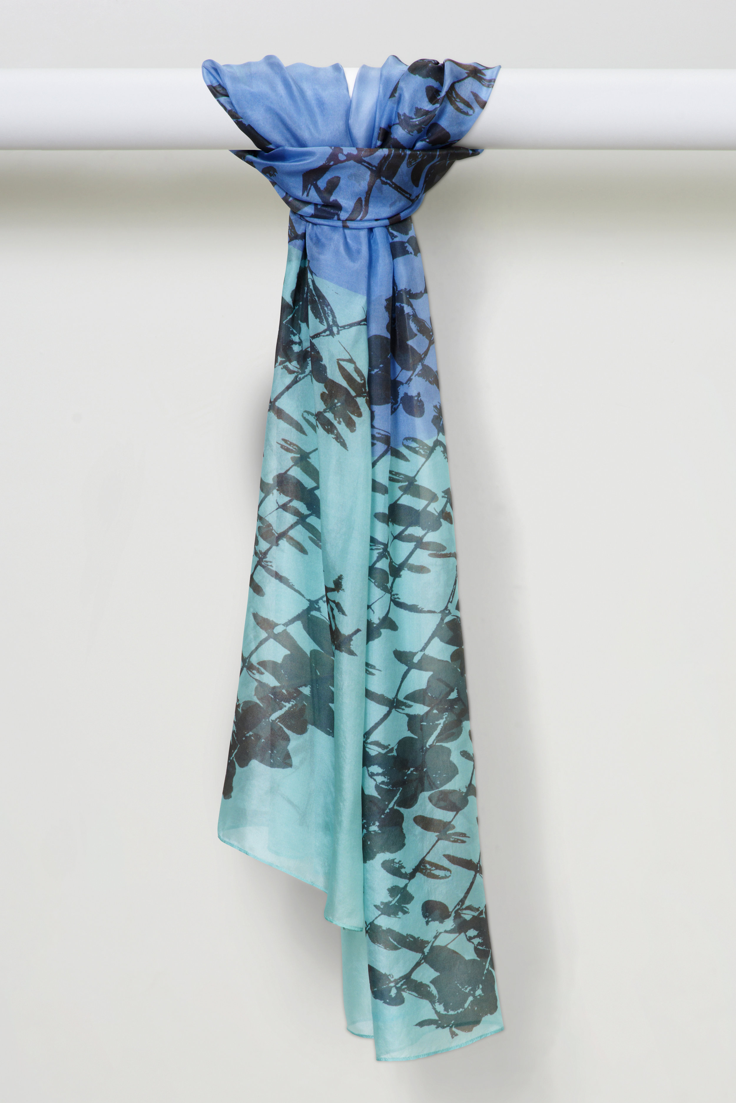 Leaves_Blue_Scarf 18B.jpg