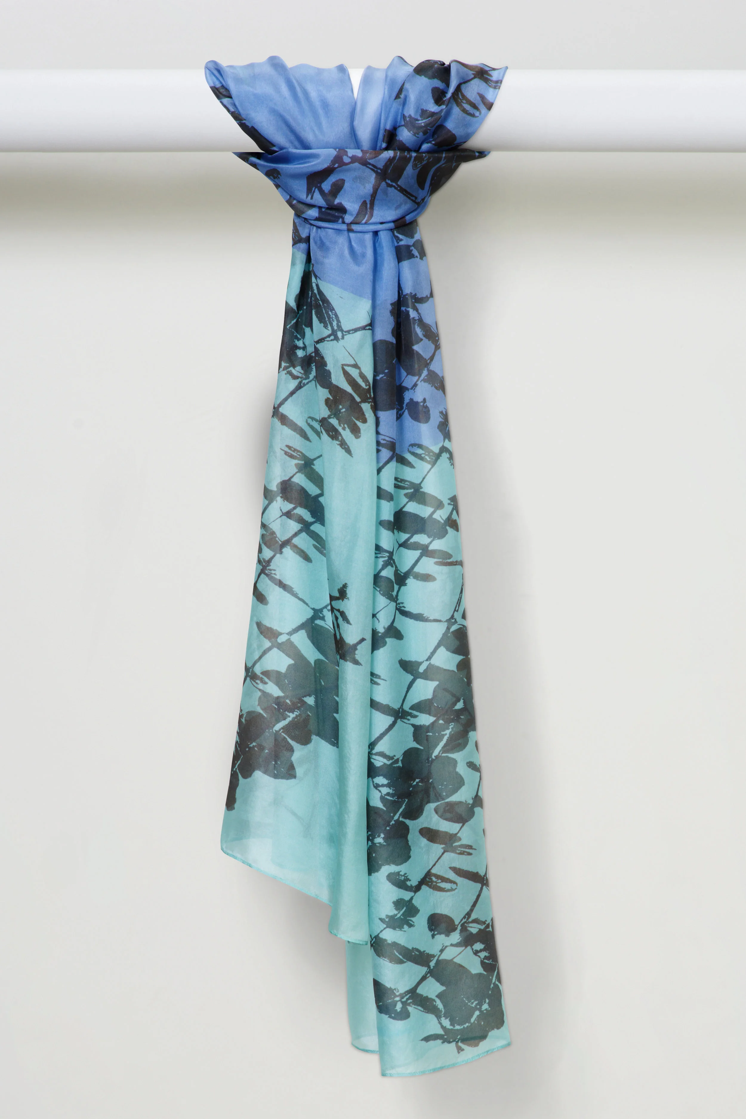 Leaves_Blue_Scarf 18B.jpg