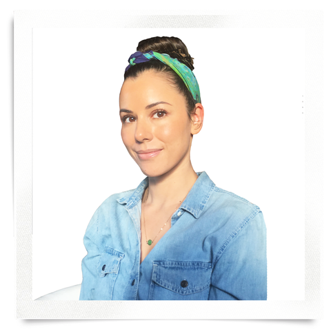 The April Knot - A sweet and sassy knot for your everyday style.