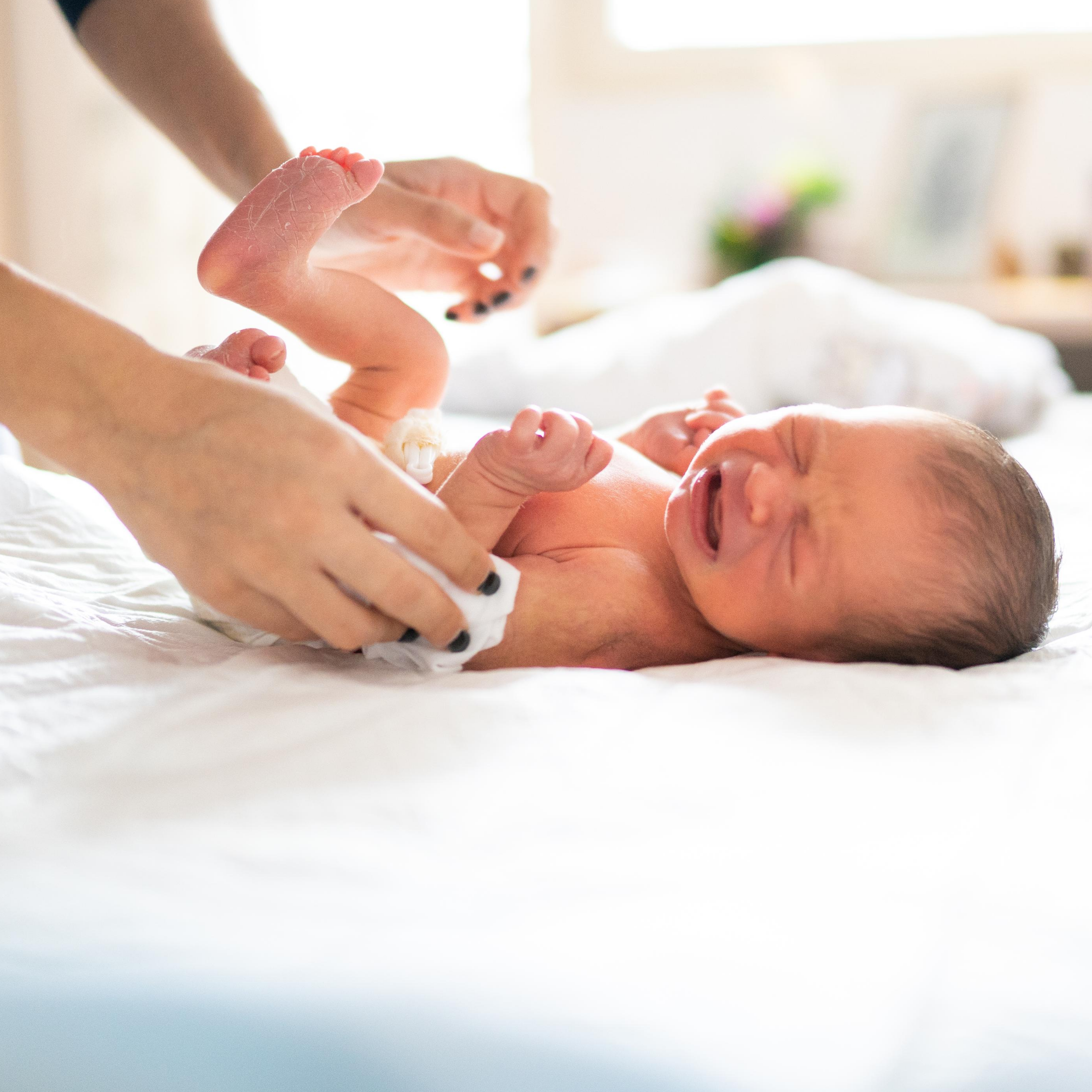 newborn sleep eyes rolling