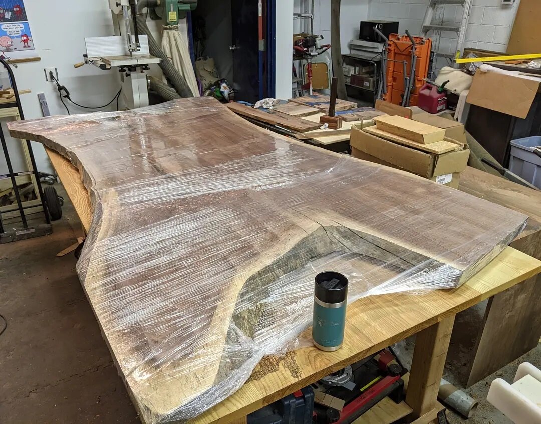 Got this monster walnut slab delivered from @groffslumber this morning for @marcelloluzi! She may have to be my new bench top until I can work on her because she a thick bitch. All that's left to do is fuck it up to the tempo! 🤣
.
.
.
#hurricanewood