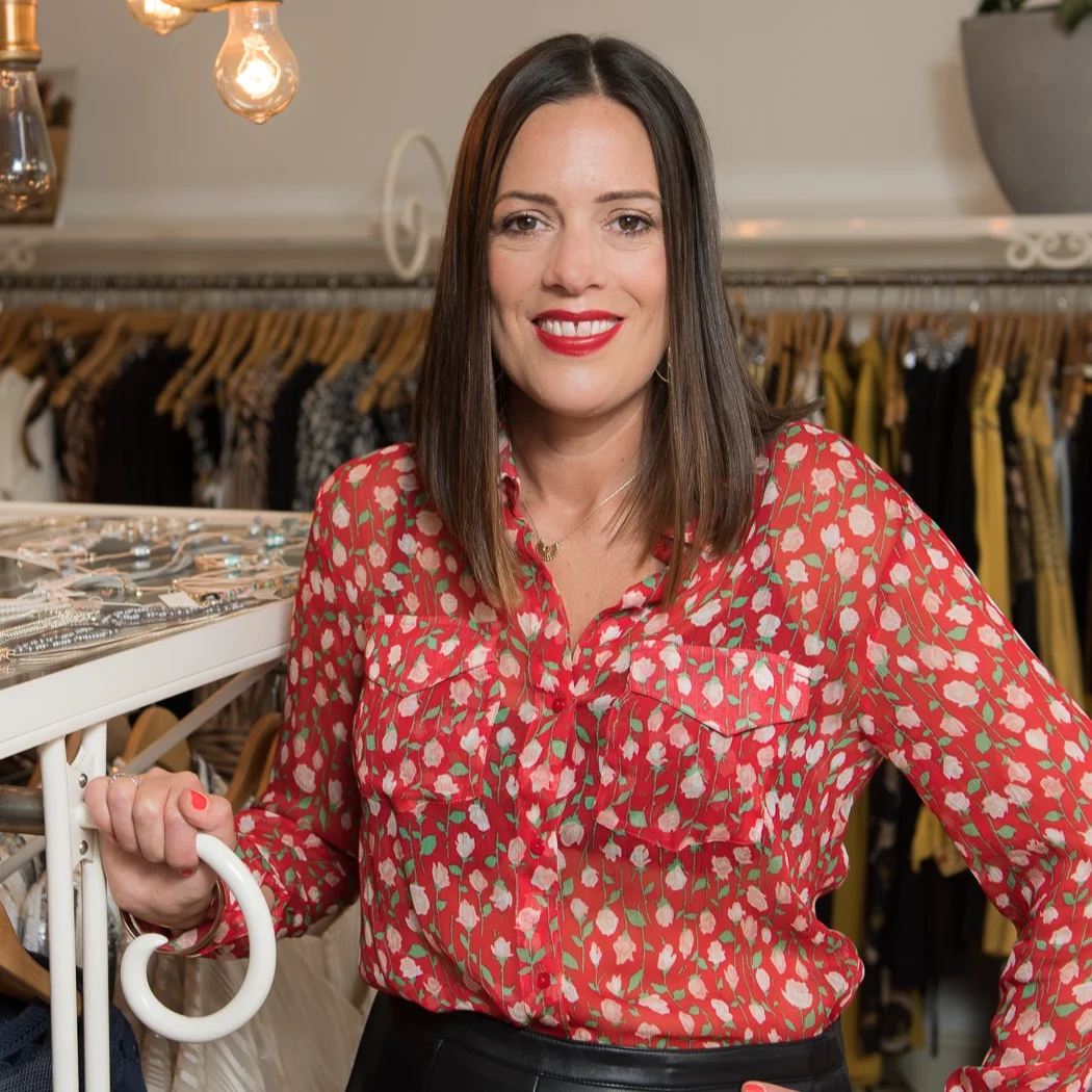 Style me Colourful Karen Peters Amphlett 2:50 - 3:15pm Finding your true colours, those that flatter you the most, is transformational in terms of how it can make you look and feel and also how others perceive you. Style by KPA specialises in helping people introduce more colour into their wardrobes, she will take us through her colour consultation approach sharing ways to be bolder and brighter. She will be available for a Q&A afterwards so if you want to ask how to introduce your favourite colour in a way that is most flattering to you or which colour to wear for a certain occasion.