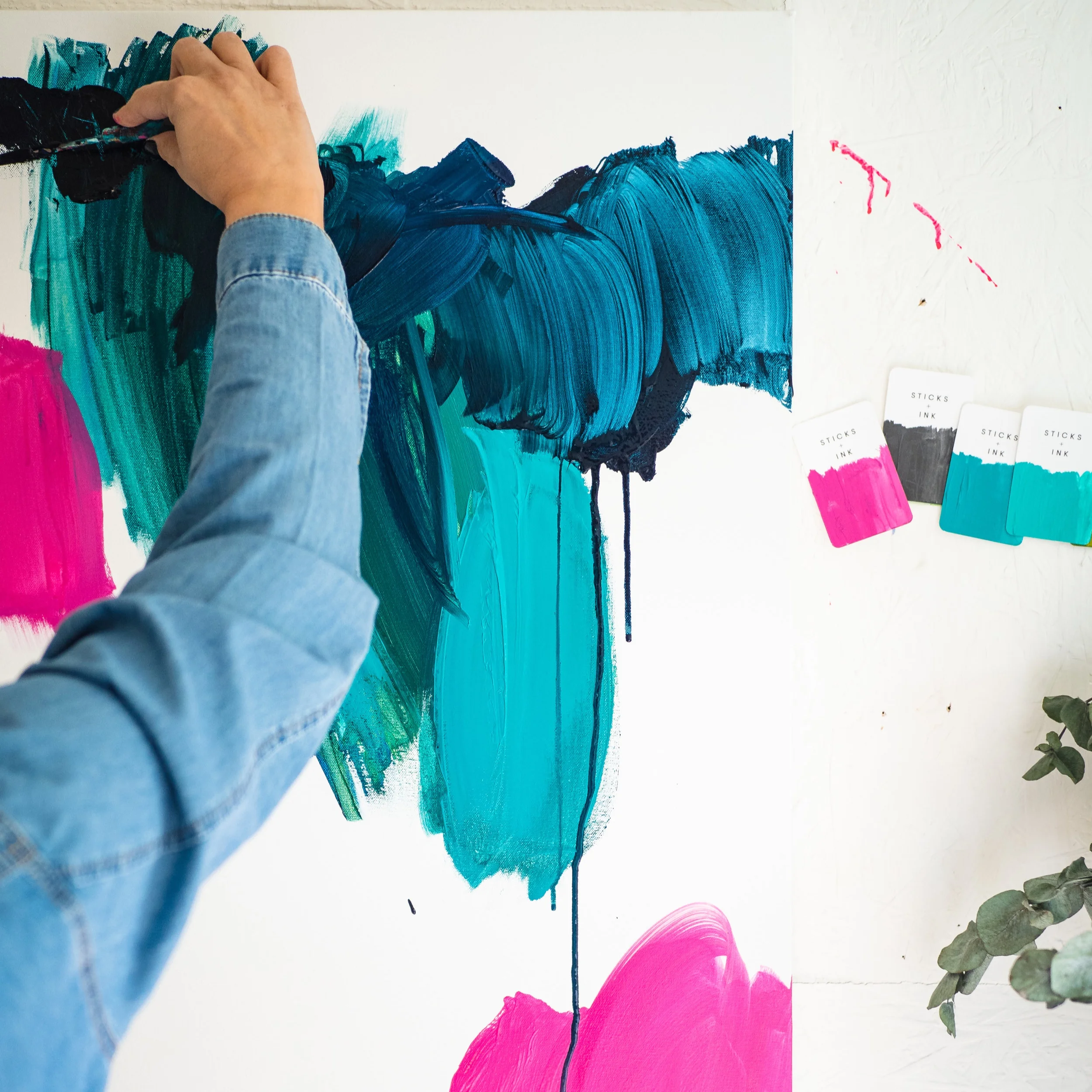 Exploration Time Get creative & follow up with speakers 3:40 - 4:30pm Get hands on with Sticks & Ink in her live painting of the day, have a chat with our speakers in break out sessions with time to ask plenty of questions and explore colour in your home, self, life… You can also take the opportunity to have some drinks in The Cow Shed Bar with colourful cocktails aplenty.