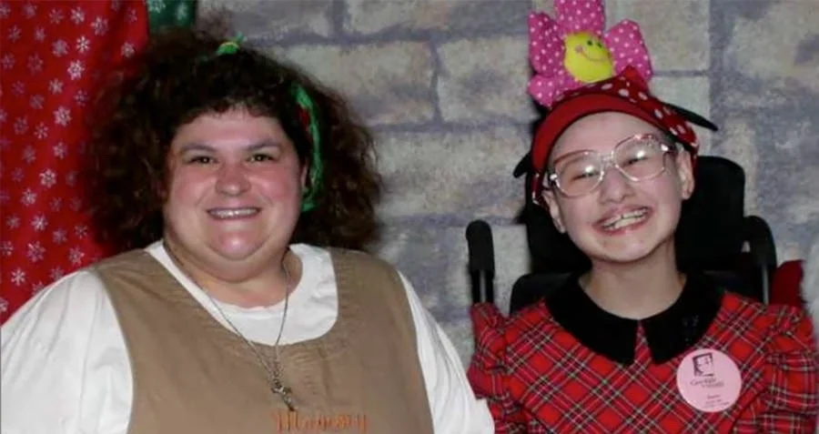 Dee Dee and Gypsy during the abuse.