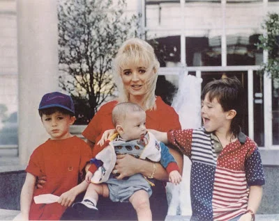 Darlie Routier with her boys - Damon, Drake and Devon.