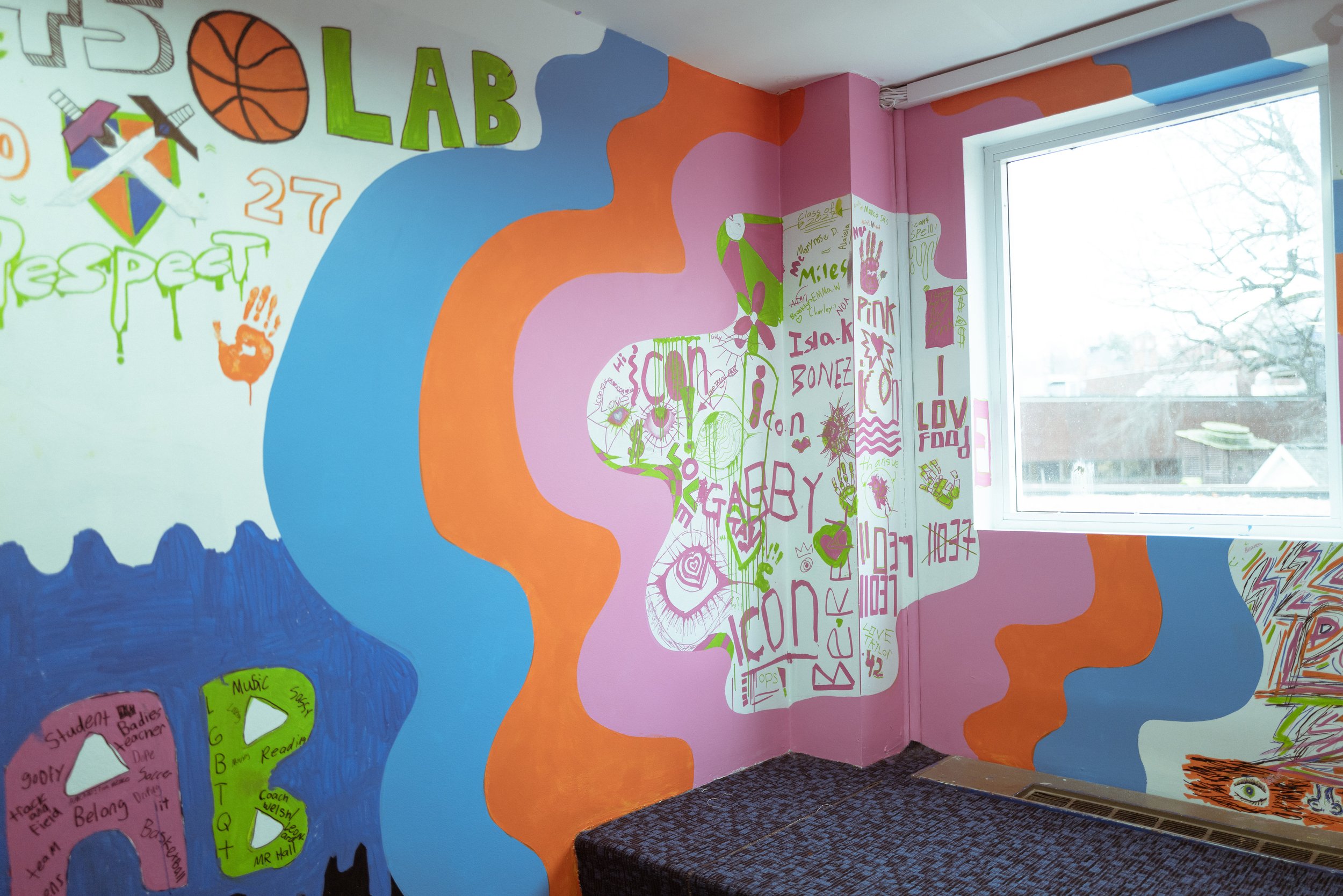 Lab School Mural class 2022 1.JPG