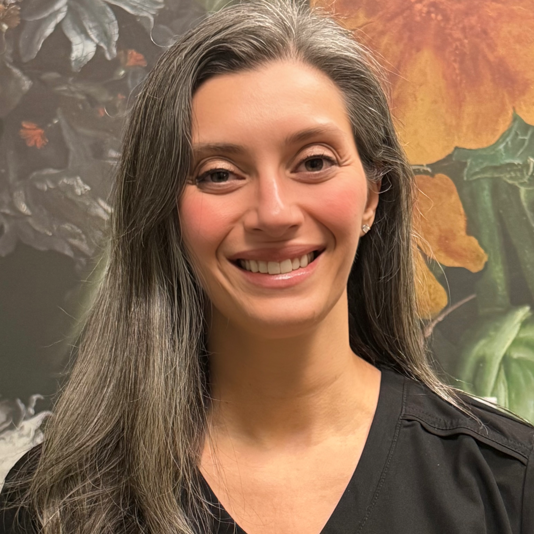 Leslie, Receptionist