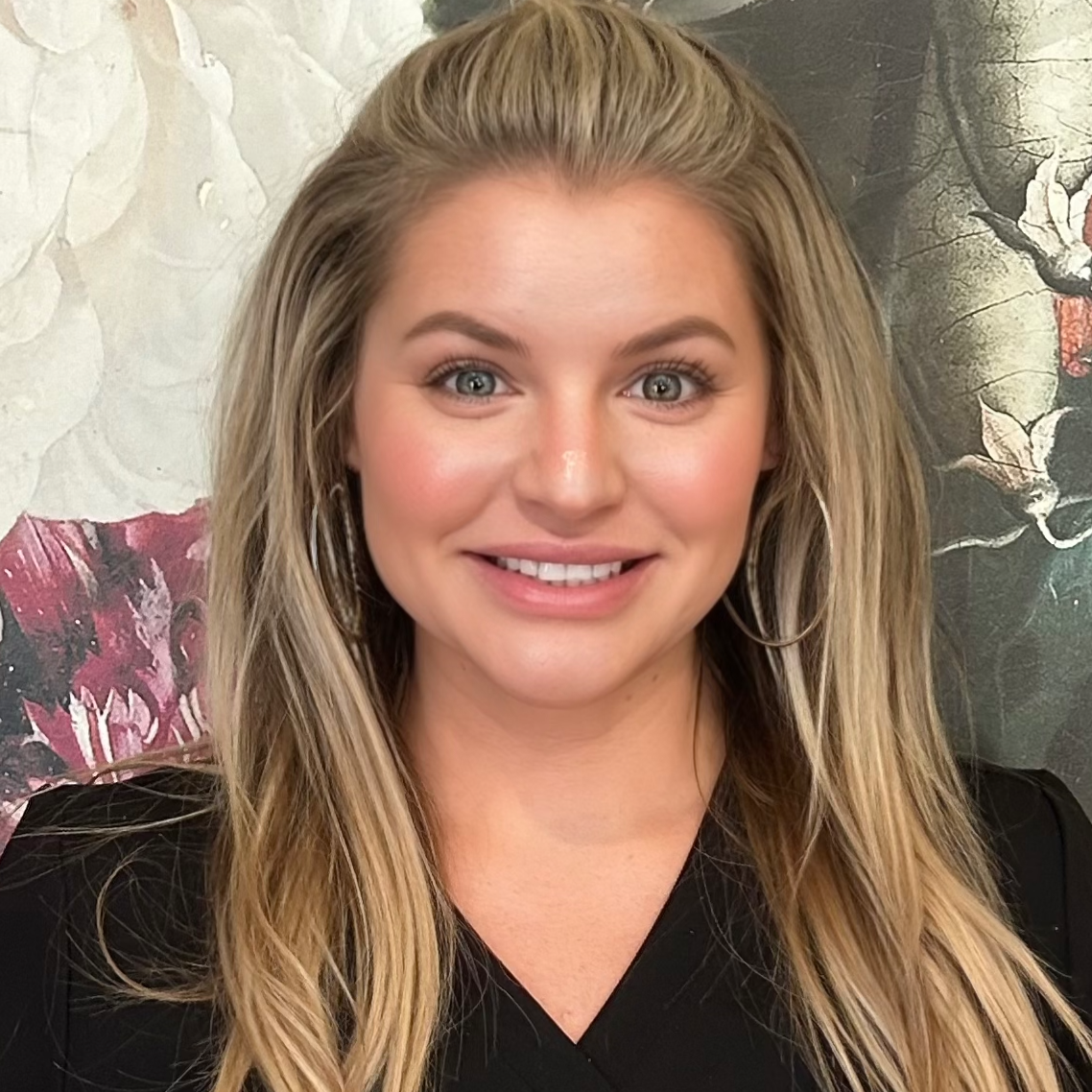 Skylar, Nail Tech