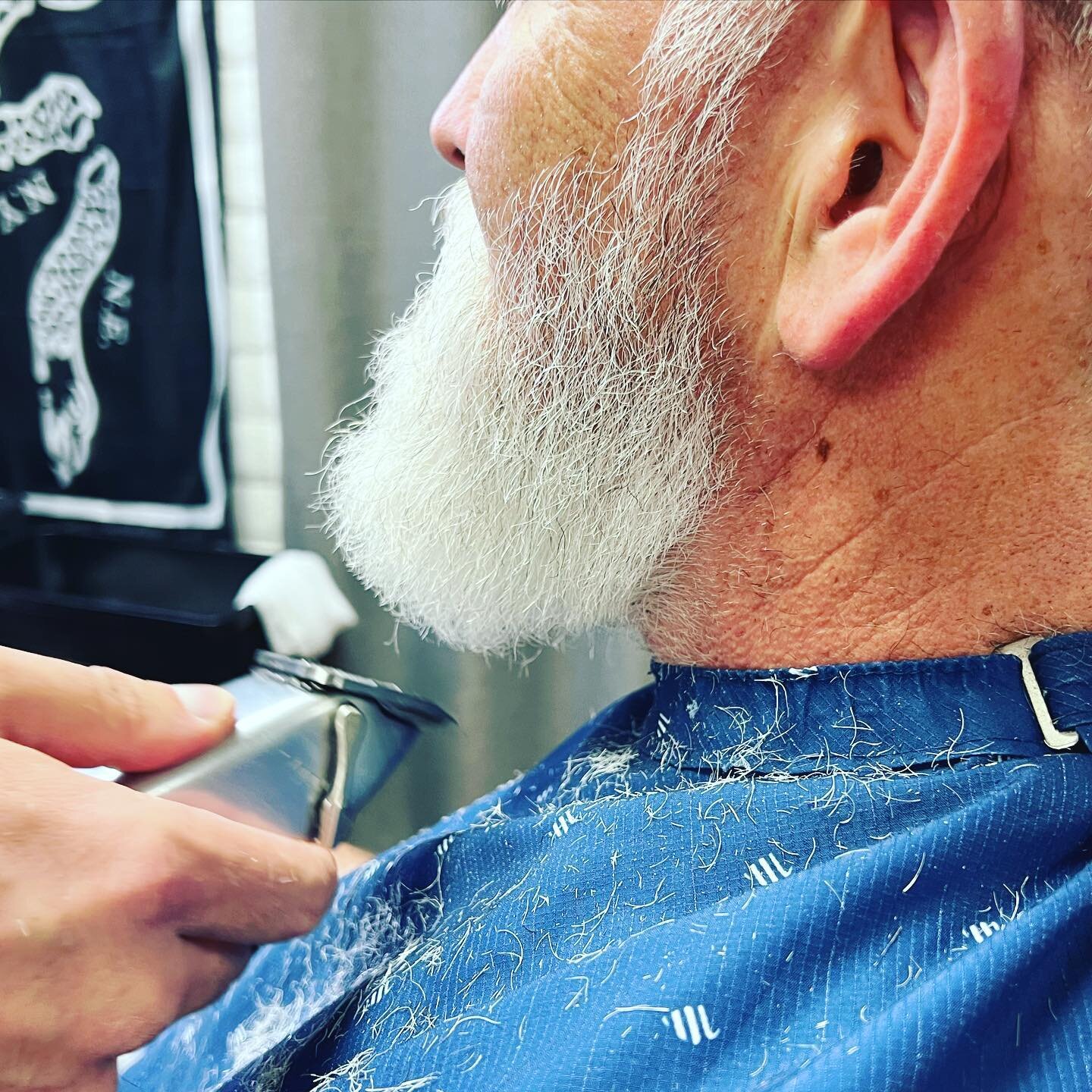 The Big Man getting cleaned up before the big night tomorrow. 🎅🏼🎄 #americanforkbarber #americanforkbarbershop #utahcountybarber #utahcountybarbershop #barber #barbershop #barberlife #barbering #anvilbarberco #anvilbarbershop #mensgrooming #barbers