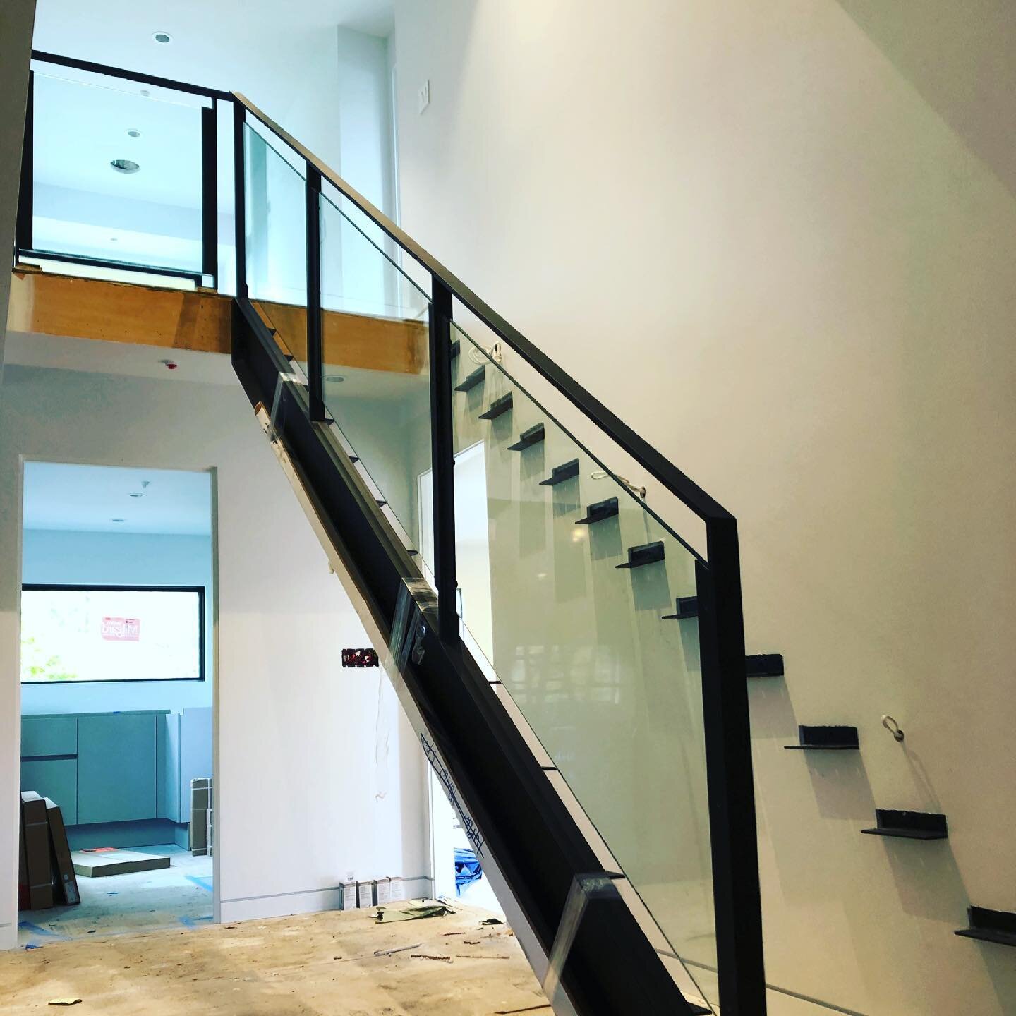 Ready for treads!

Mercer Island stair installation this morning.

#stairs #stairdesign #stairglass #metal #customstairs #interiordesign #design #fabrication #architecturaldesign #architecturalmetal