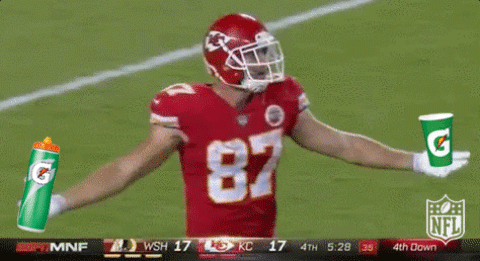 30-KELCE-nobug.gif