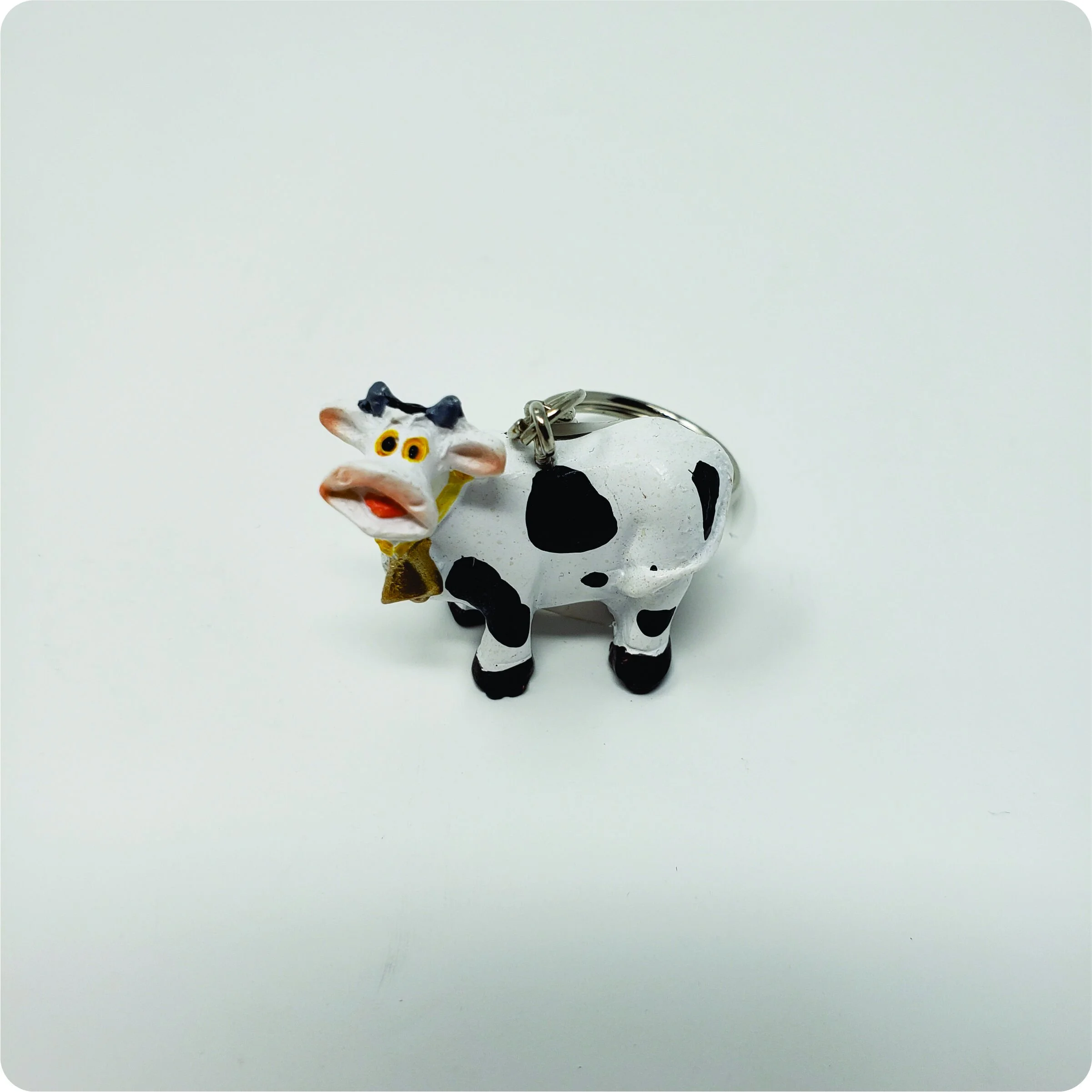 K260 Cow Keychain 2.jpg
