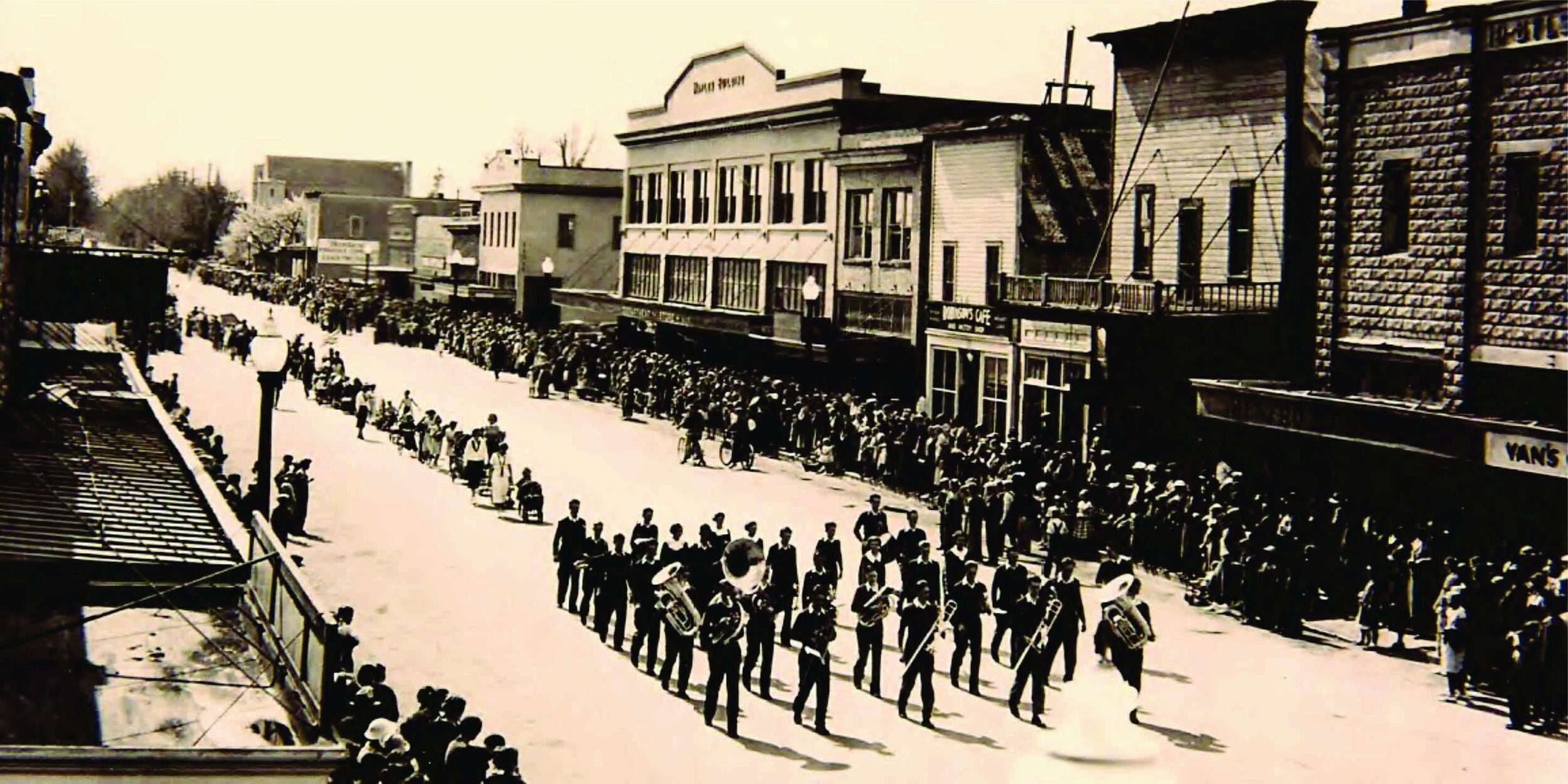Early 1900, during a parade