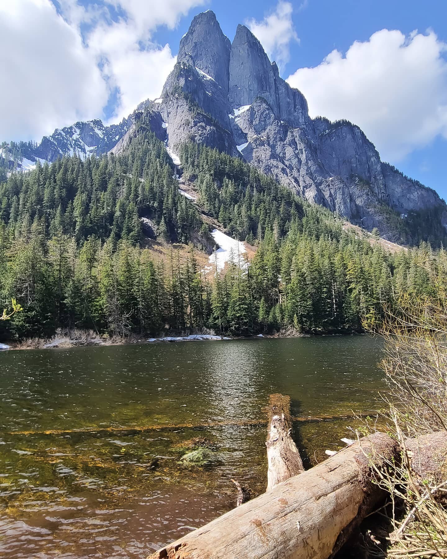 This dog-friendly hike is always a favorite for our guests. It is close to the cabins and suited for all abilities at 4 miles round trip.