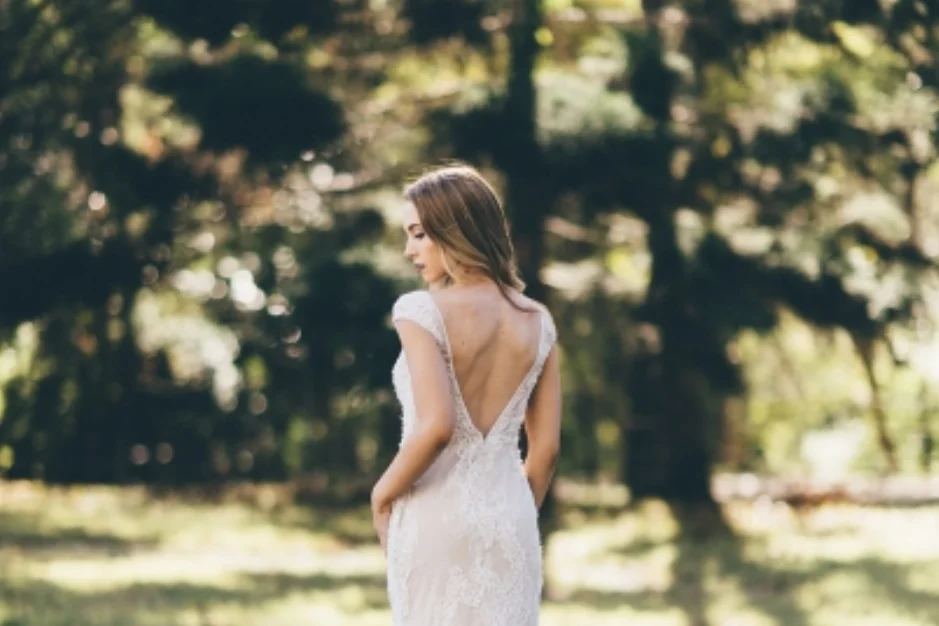 WEDDING DRESS SHOPPING WITH... HELLO ROMEO