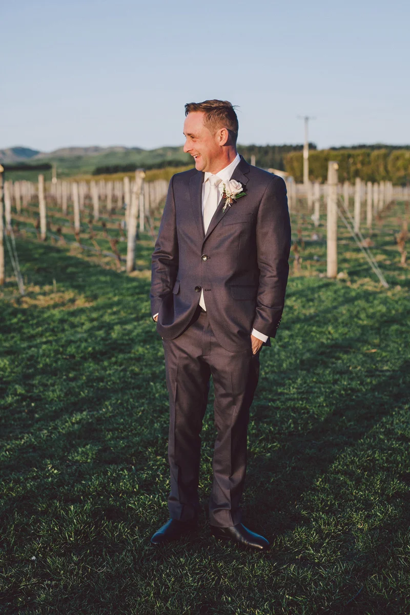 Sarah_McEvoy_Poppies_Martinborough_Wedding_013.jpg