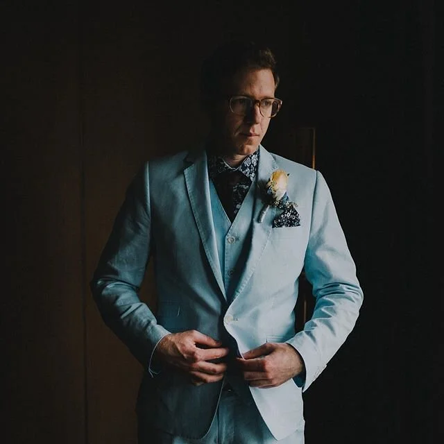 Because honestly - how can you not LOVE this blue suit? 💙 ⠀⠀
We&rsquo;re all about a fresh, unique colour palette on your wedding day - try something a little bit different! Bring a pop of colour into your styling and outfit choices. ⠀⠀
📷 by @patin