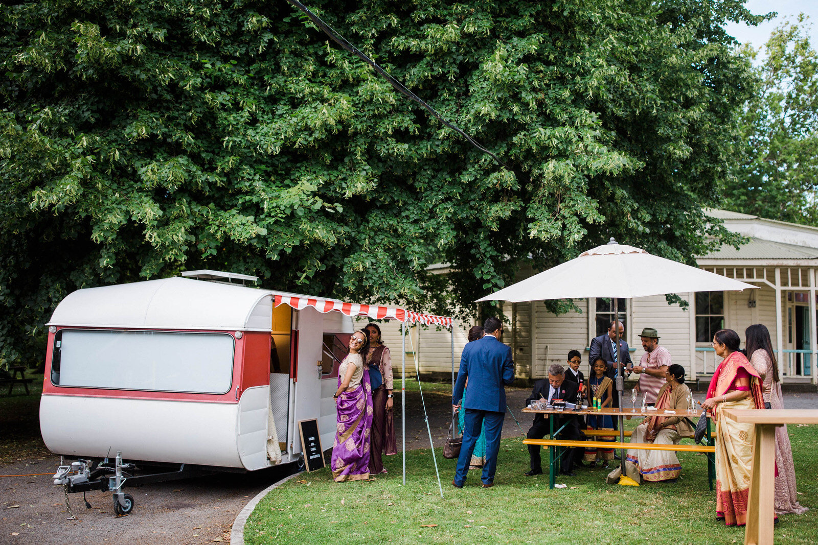 caravan-of-love-weddings-01.JPG
