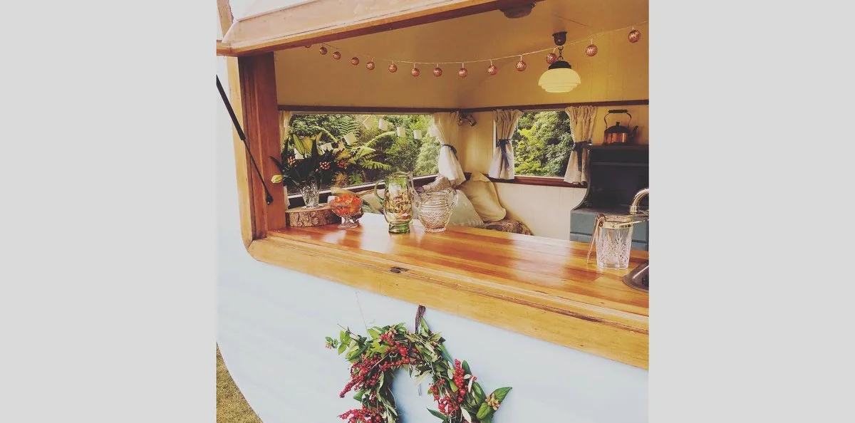 caravan-bar-sadie-swoon-weddings-05.jpg
