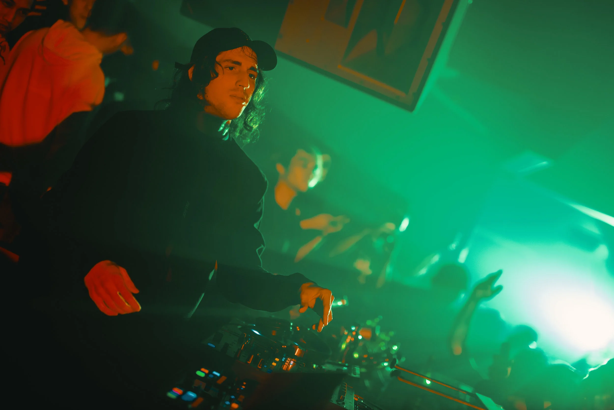  Porter Robinson brought a new flair to the Heineken® Live Your Music experience at Zouk KL, giving fans an unforgettable experience. 