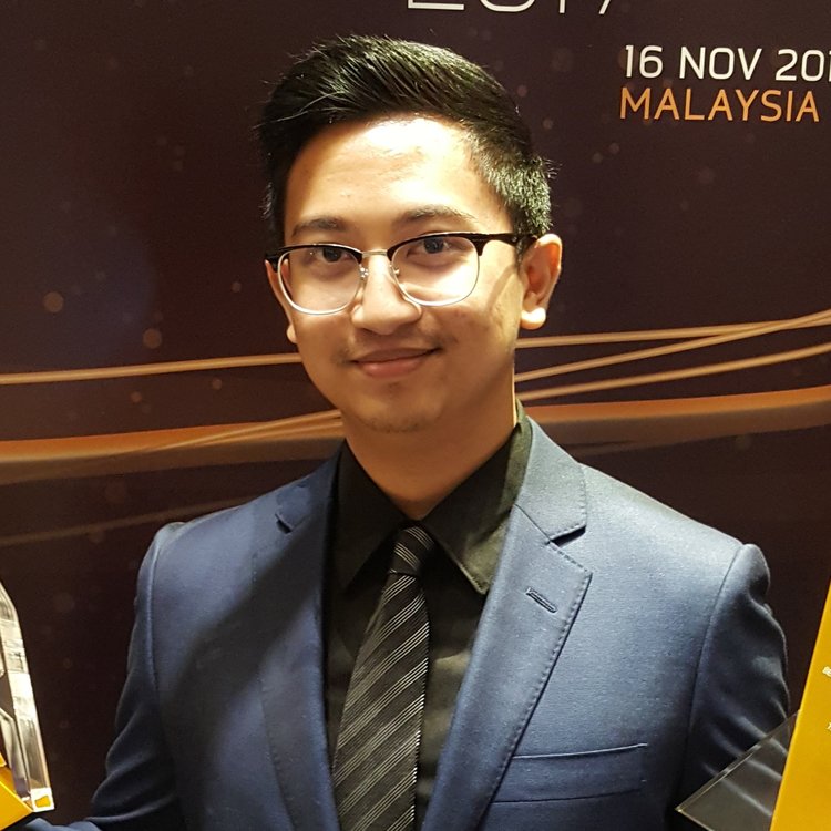 Sufiz Mohd Suffian of Think Codex Sufiz Mohd Suffian is a simulation trainer and the Head of Business Development of Think Codex – an award-winning learning gamification organization. Sufiz graduated from Monash University Australia with a Bachelors in Business and Commerce majoring in Management and Marketing. After joining the Think Codex team, Sufiz has been trained in the art of design thinking and learning gamification. Sufiz has conducted multiple training sessions from high potentials to managers, including companies like Axiata Group, KWAP (Kumpulan Wang Persaraan), and IJM Corporation Berhad. Sufiz has been described to be highly efficient, articulate, well-read, knowledgeable, and adept at managing the energy and engagement of the participants in the room.