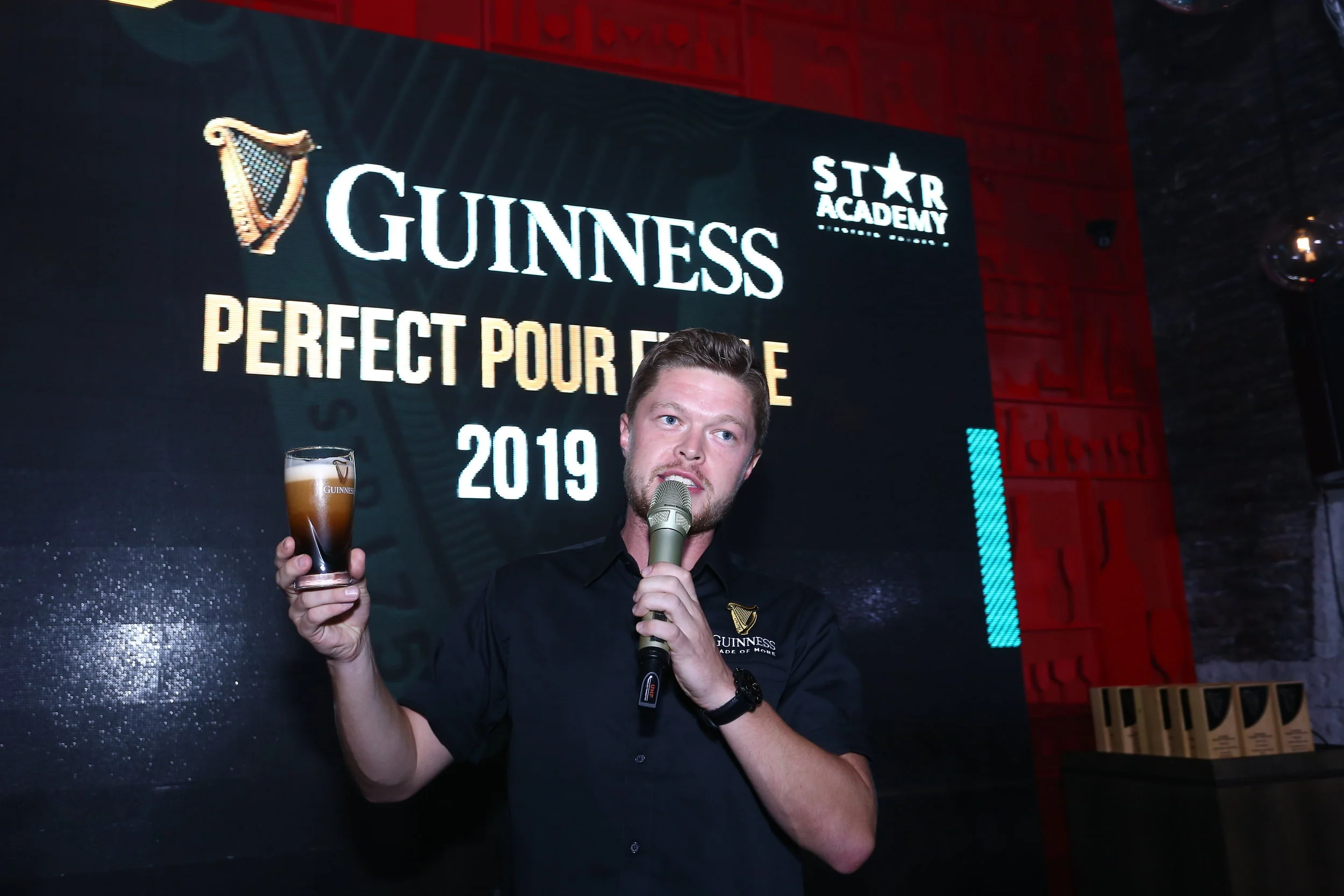  GUINNESS Brand Ambassador Cian Hulm during his two-part pour sharing session 