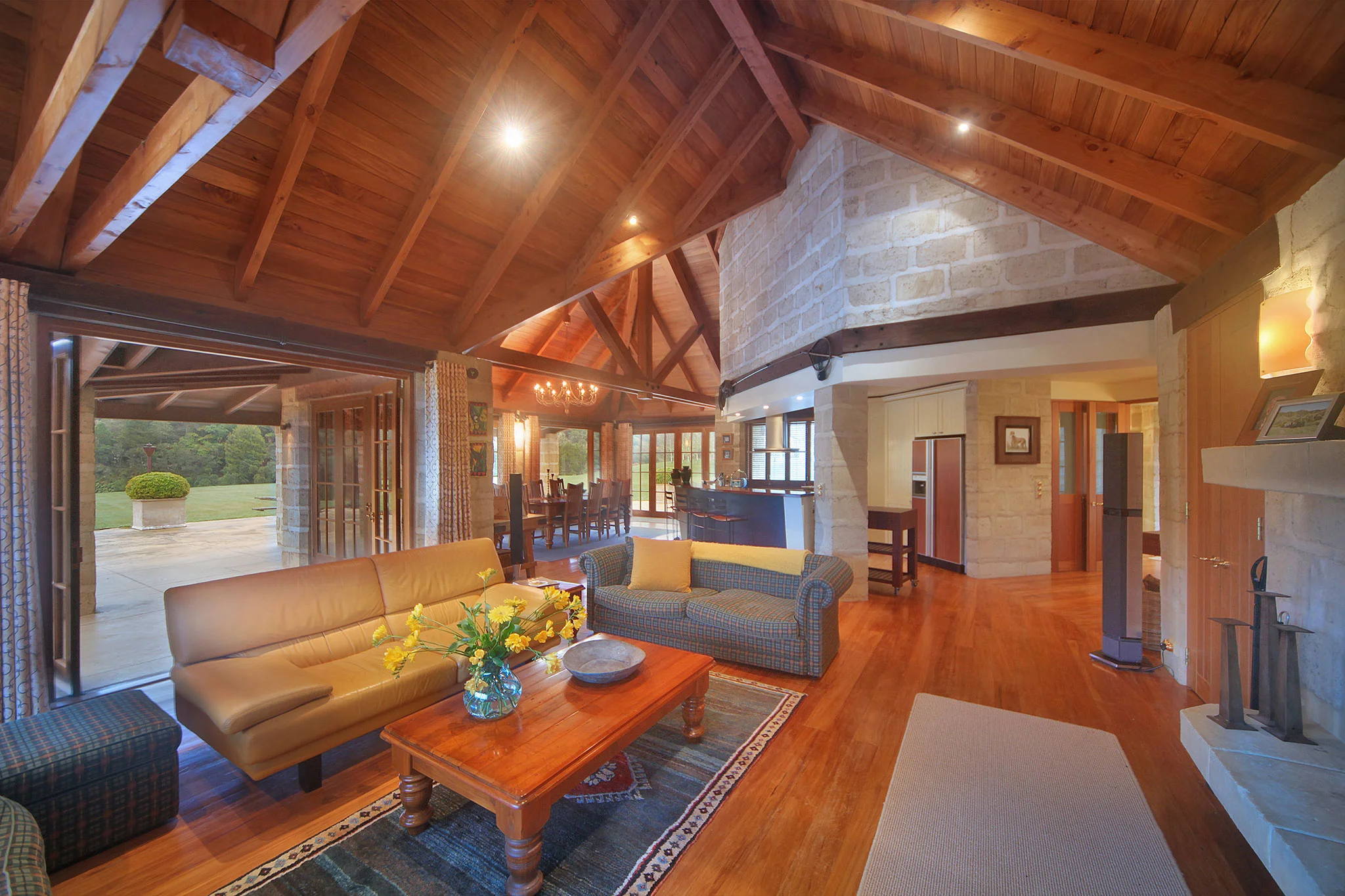 Home2.jpg