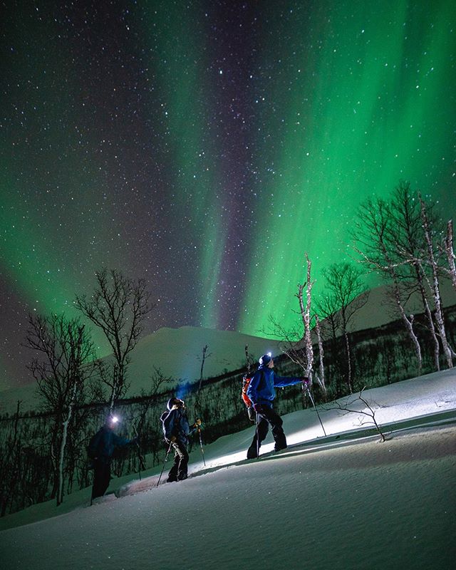 The trailer for Through Darkness just dropped!⁠⠀
Link in bio.⁠⠀
⁠⠀
Experience the unique everyday life of riders in the dark above the Arctic circle alongside⁠⠀
@Manuelamandl @lissa.o @Eirikverlo @Hampuscederholm @Kriskopa ⁠⠀
⁠⠀
⁠⠀
#throughdarkness #