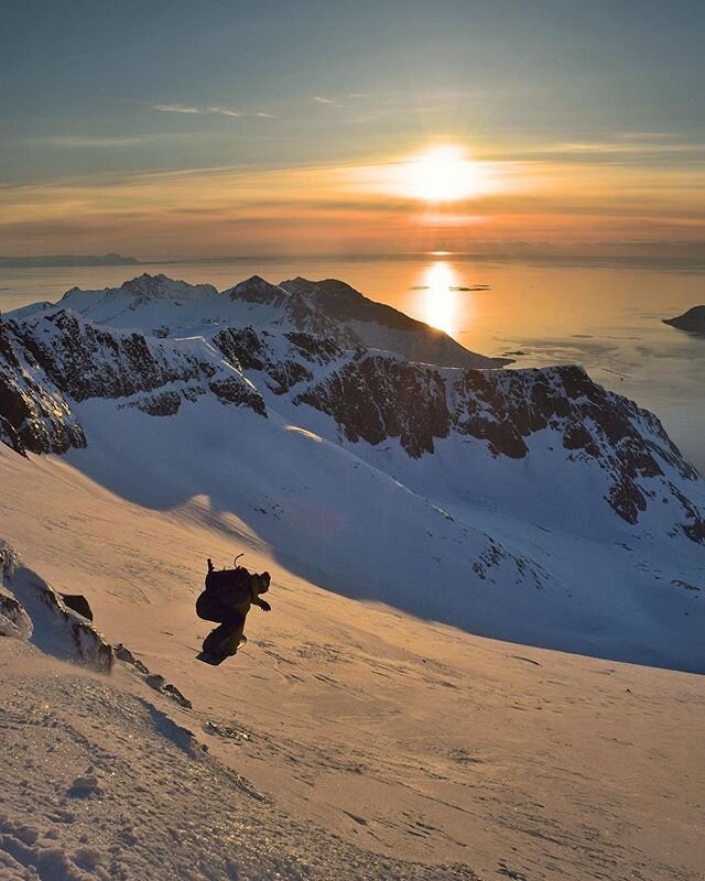 Right now we offer up to 35% discount on the last few boards left in stock.⁠ Head over to our website for the deepest discounts of the year. ⁠⠀ @adamhbjork jumping into the sunset in Northern Norway.⁠⠀
⁠⠀