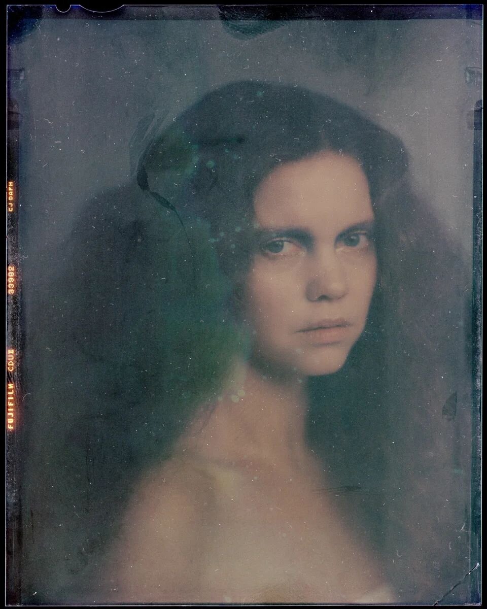 @baklesi_lila on large format film, developed with expired chemicals.

mua @mina_komini
hair @gathanasiou_

#analog #film #largeformat #4x5 #nophotoshop #Toyo #Toyo45 #Sinar #Sinaron240mm #largeformatphotography #viewcamera #largeformatfilm #FujiCDU 