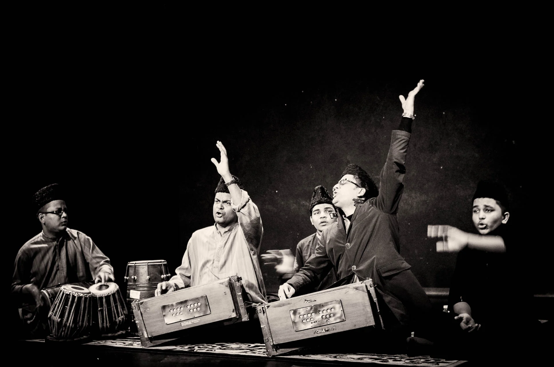 DiMiCoLoGy-Qawwal Bacche Dehli Gharana de Karachi--6.jpg