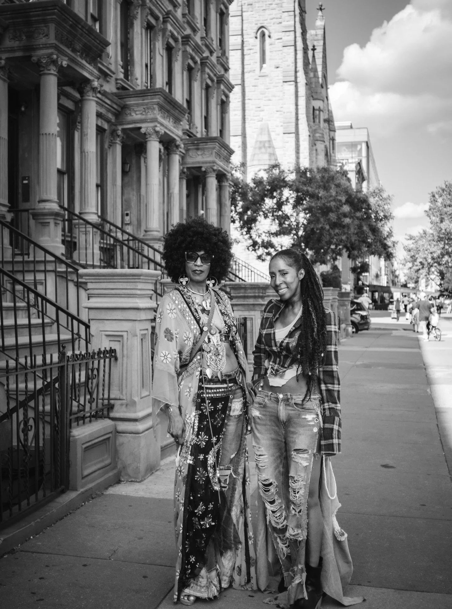 Harlem being Harlem.
✨ Style and soul on the streets of Harlem ✨
Designer @tanyamariethedesigner bringing bold vision and authentic energy to Fashion Week in Harlem.

#TanyaMarieTheDesigner #AtelierHarlem #HarlemStyle #FashionWeek #StreetStyle #NYCFa