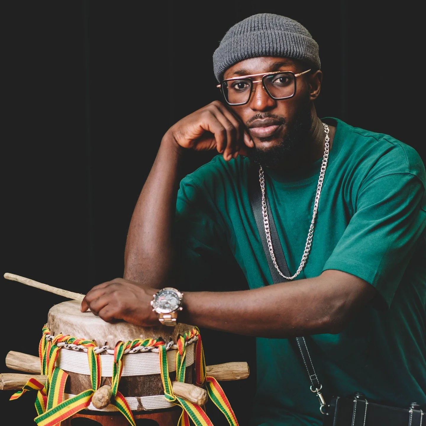 Mor NdIaye.
From a session with @macieklasserre 

#MorNdiaye #SenegalPercussion #AfricanDrummer #PercussionistLife 
#DjembeVibes #AfricanBeats #WorldMusicVibes #AfrobeatGroove 
#TraditionalDrums #GlobalRhythms #AfricanPercussion #DrumCulture 
#MusicW