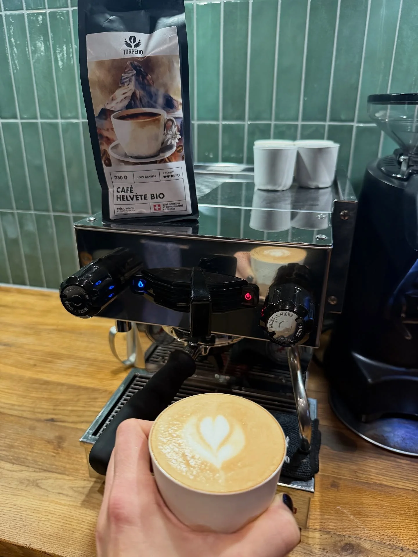 Helvete Latte @lamarzoccohome @kialoa_gmbh @sara_spirig