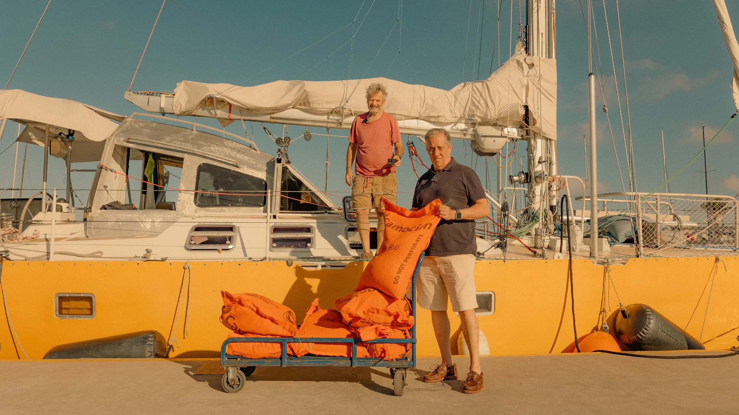 Livraison du café par Henrique