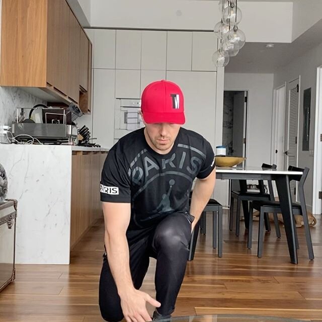 Keep moving forward 🙌
.
.
HOMEWORK 📚 💪
.
.
🔴First move 20 reps into ➡️Second move 15 reps on each side into ➡️Third move 20 reps . Rest 1 minute repeat circuit 4 times👍
.
.
🔴First move - great for legs and Glutes. Second move - great for chest 