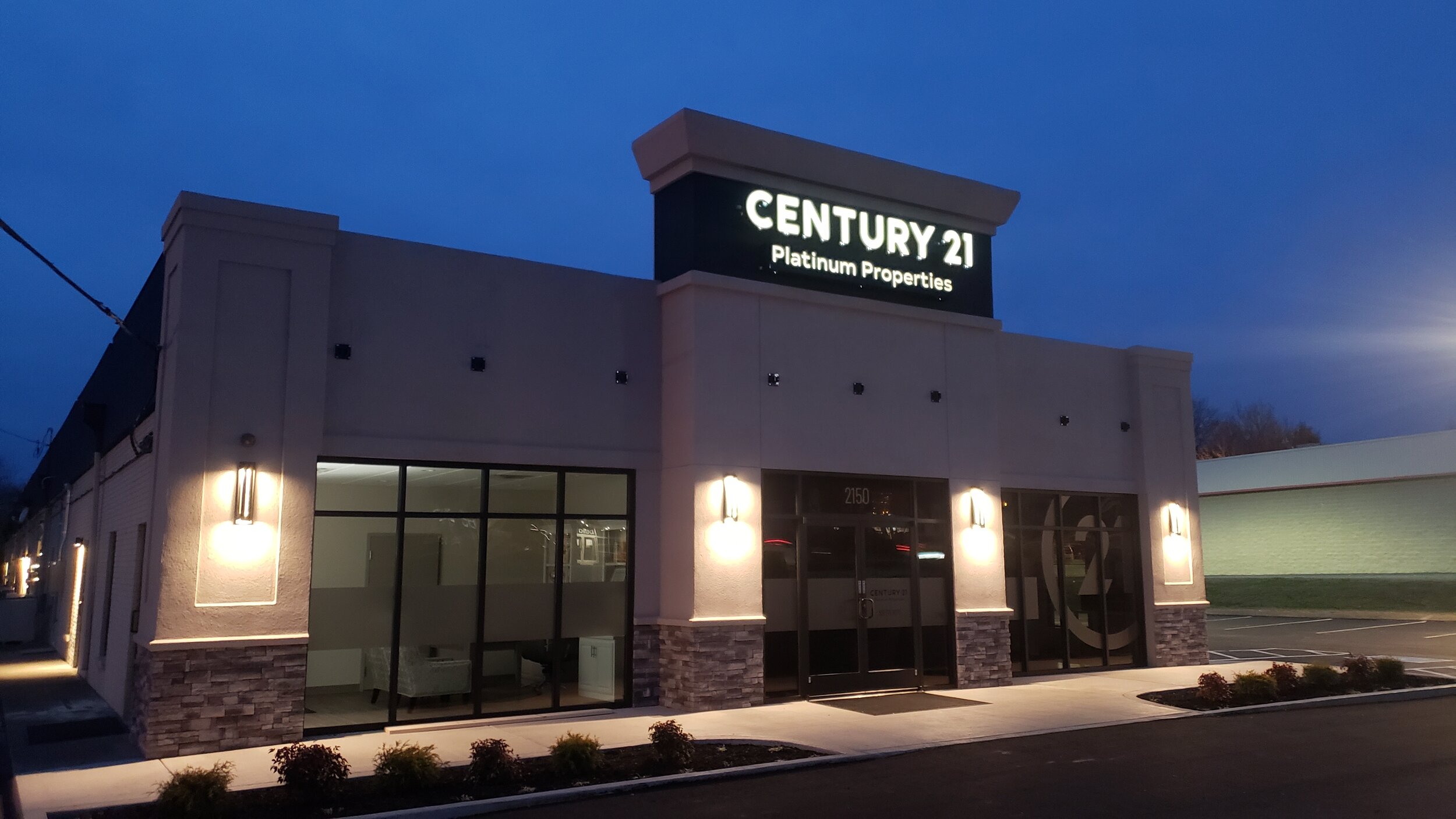 Century21 (Wilma Rudolph Blvd)