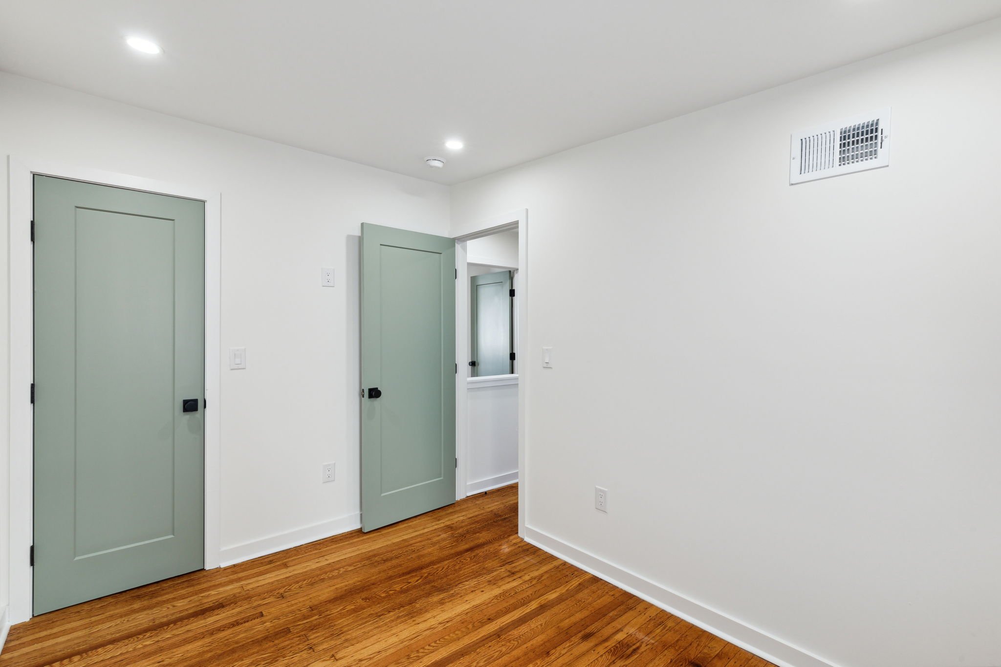 9-web-or-mls-2246-taggert-st.jpg