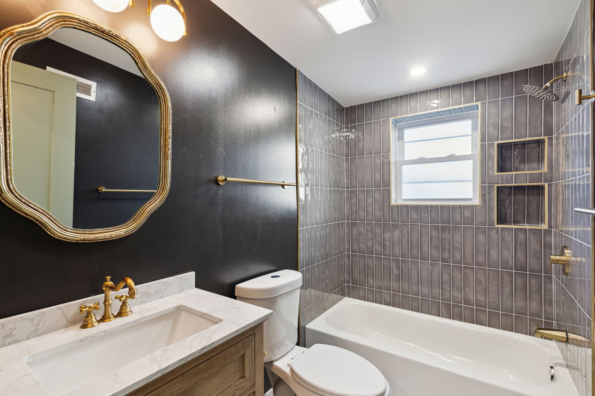 10-web-or-mls-2246-taggert-st.jpg