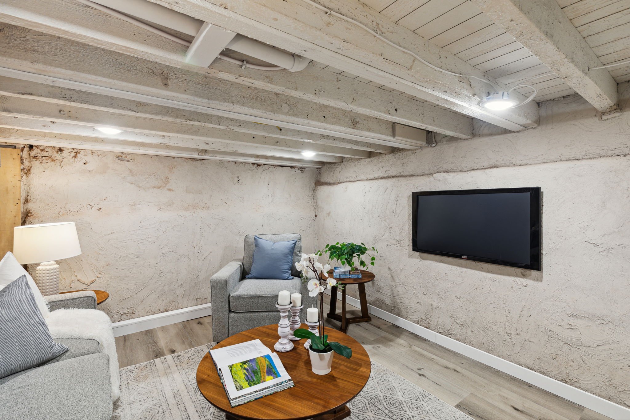 14-web-or-mls-2246-taggert-st.jpg