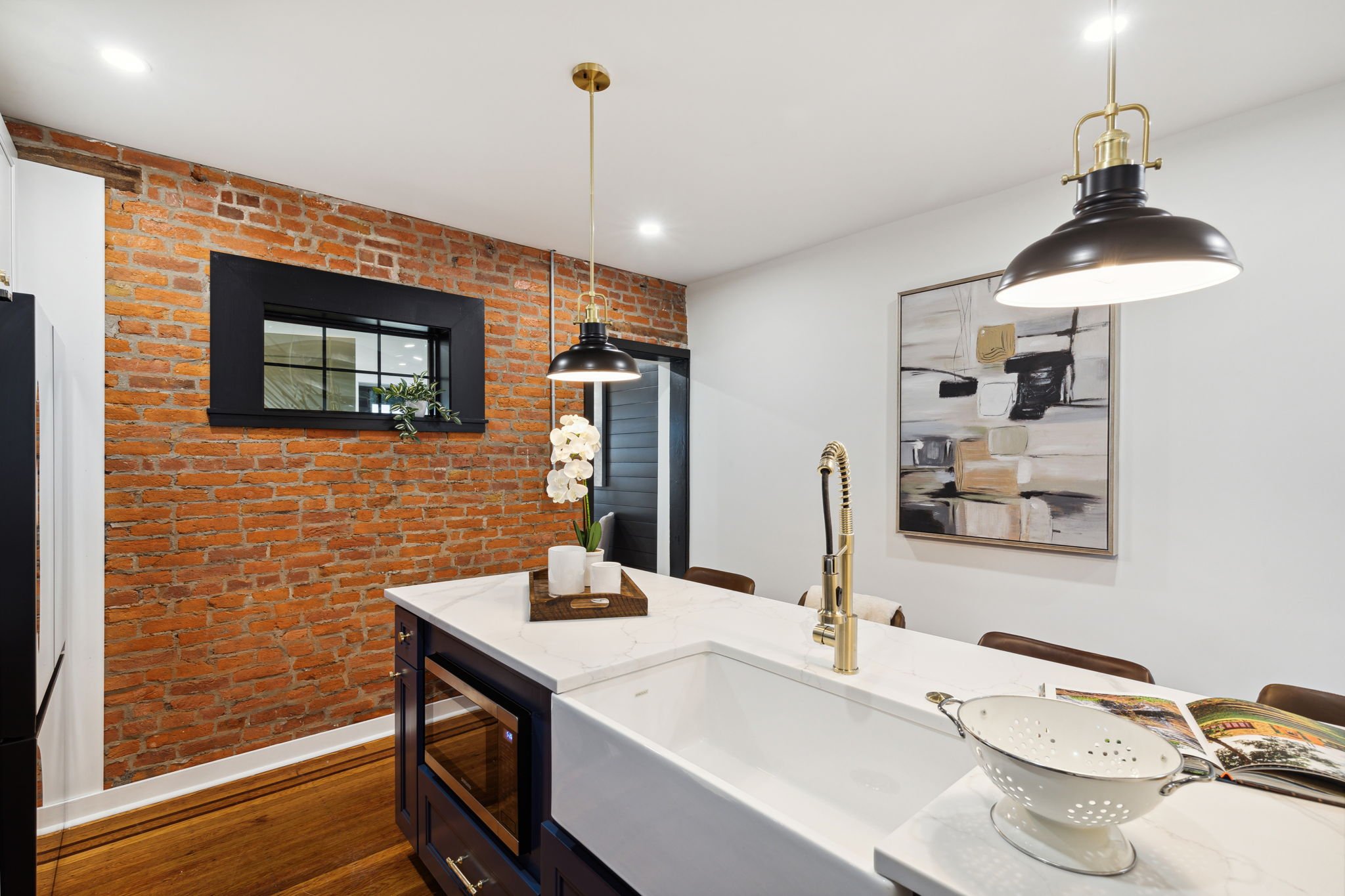 23-web-or-mls-2246-taggert-st.jpg