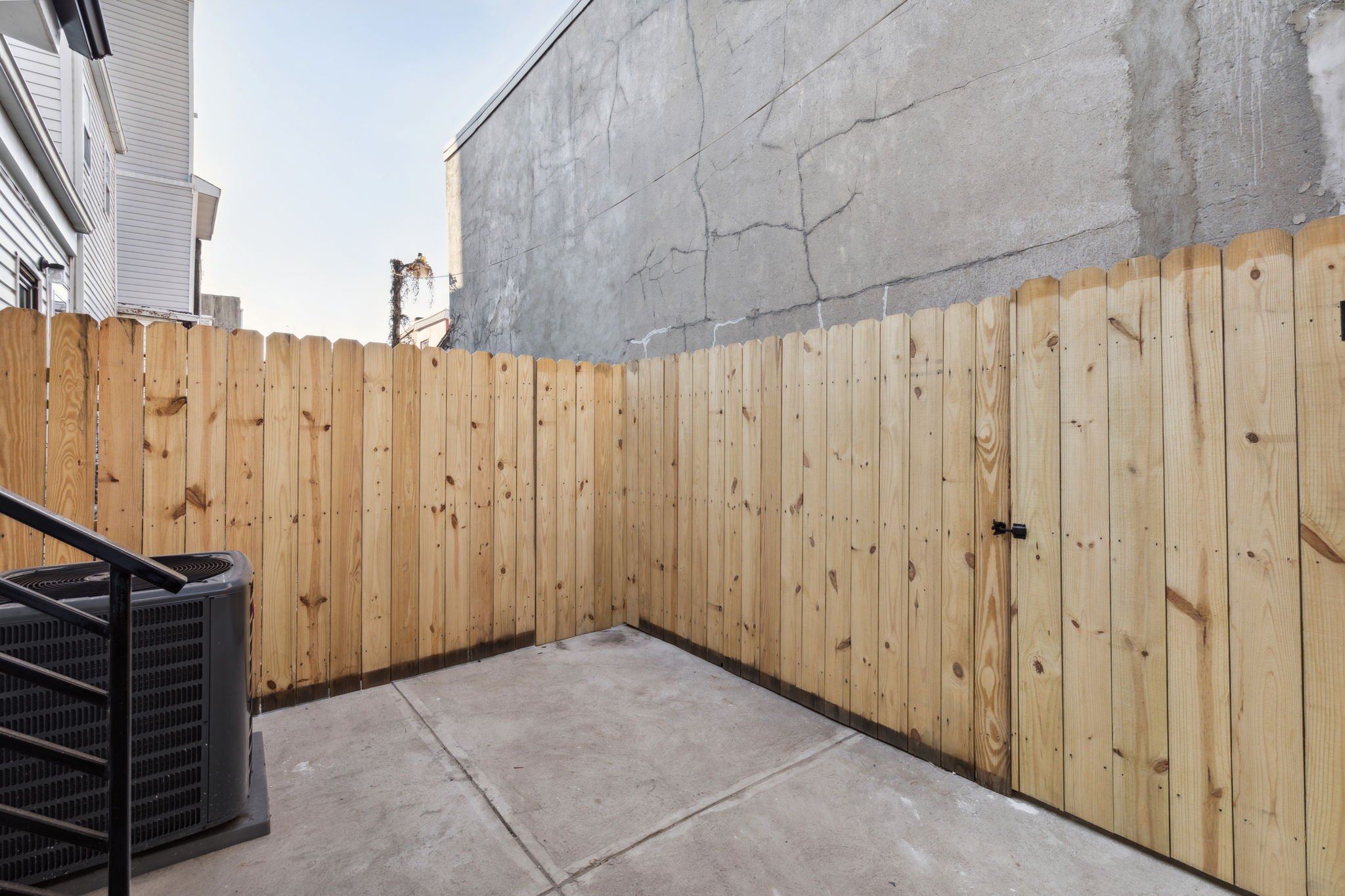 29-web-or-mls-2246-taggert-st.jpg