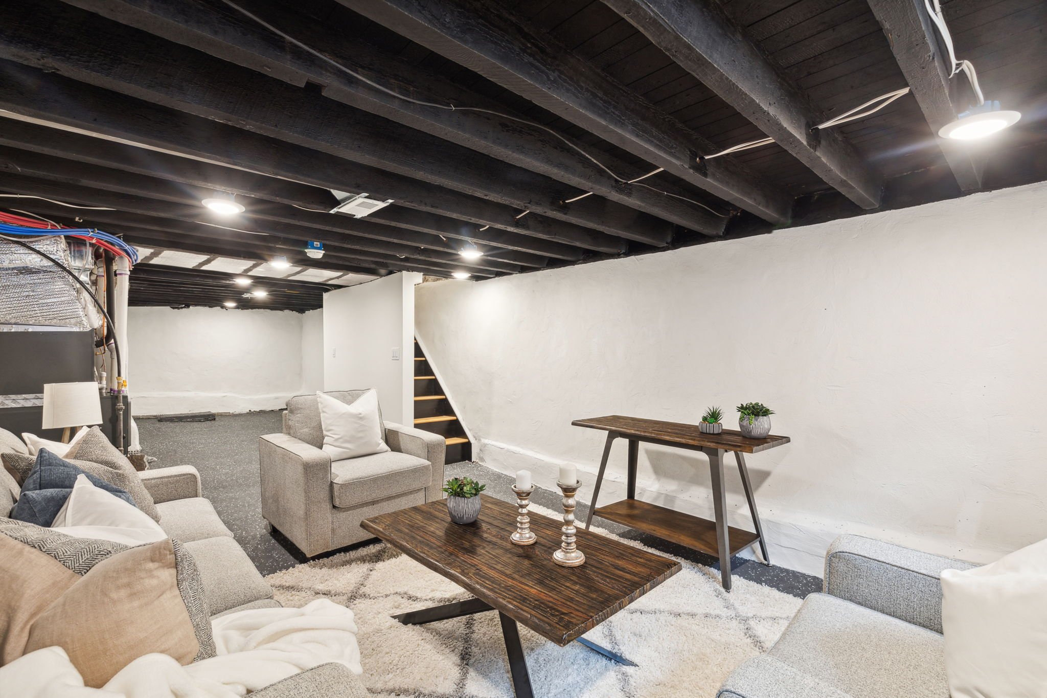34-web-or-mls-1813-s-rosewood-st.jpg
