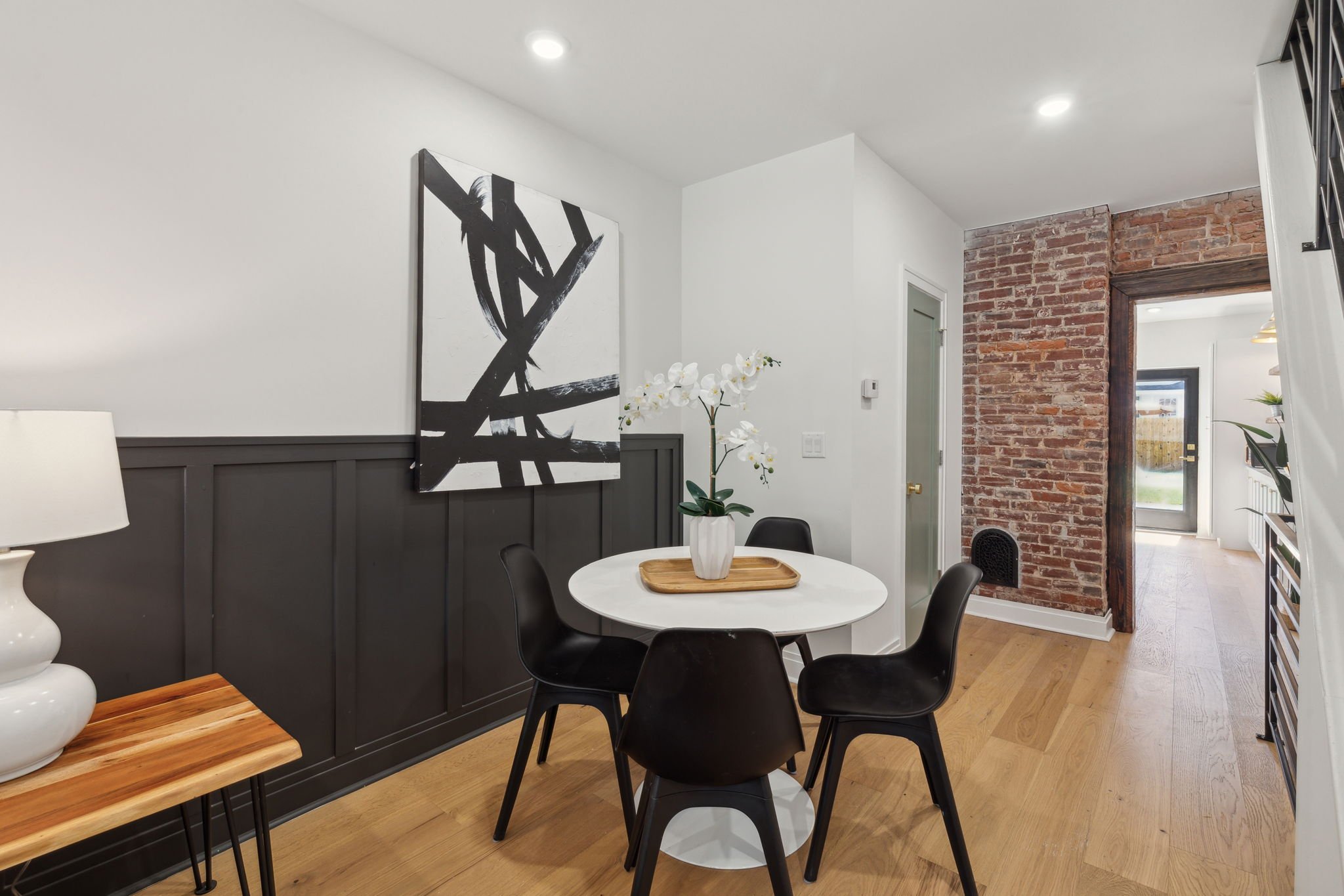 7-web-or-mls-1350-e-montgomery-ave.jpg