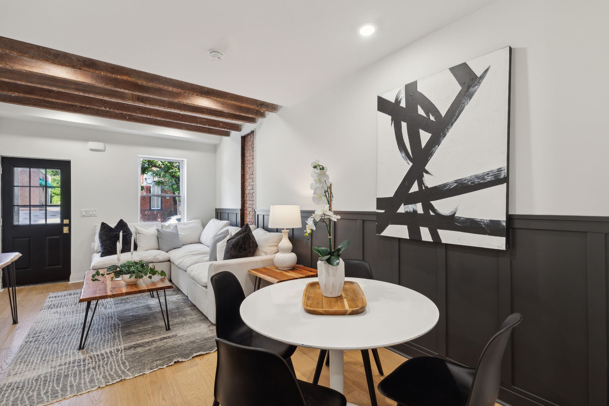 8-web-or-mls-1350-e-montgomery-ave.jpg