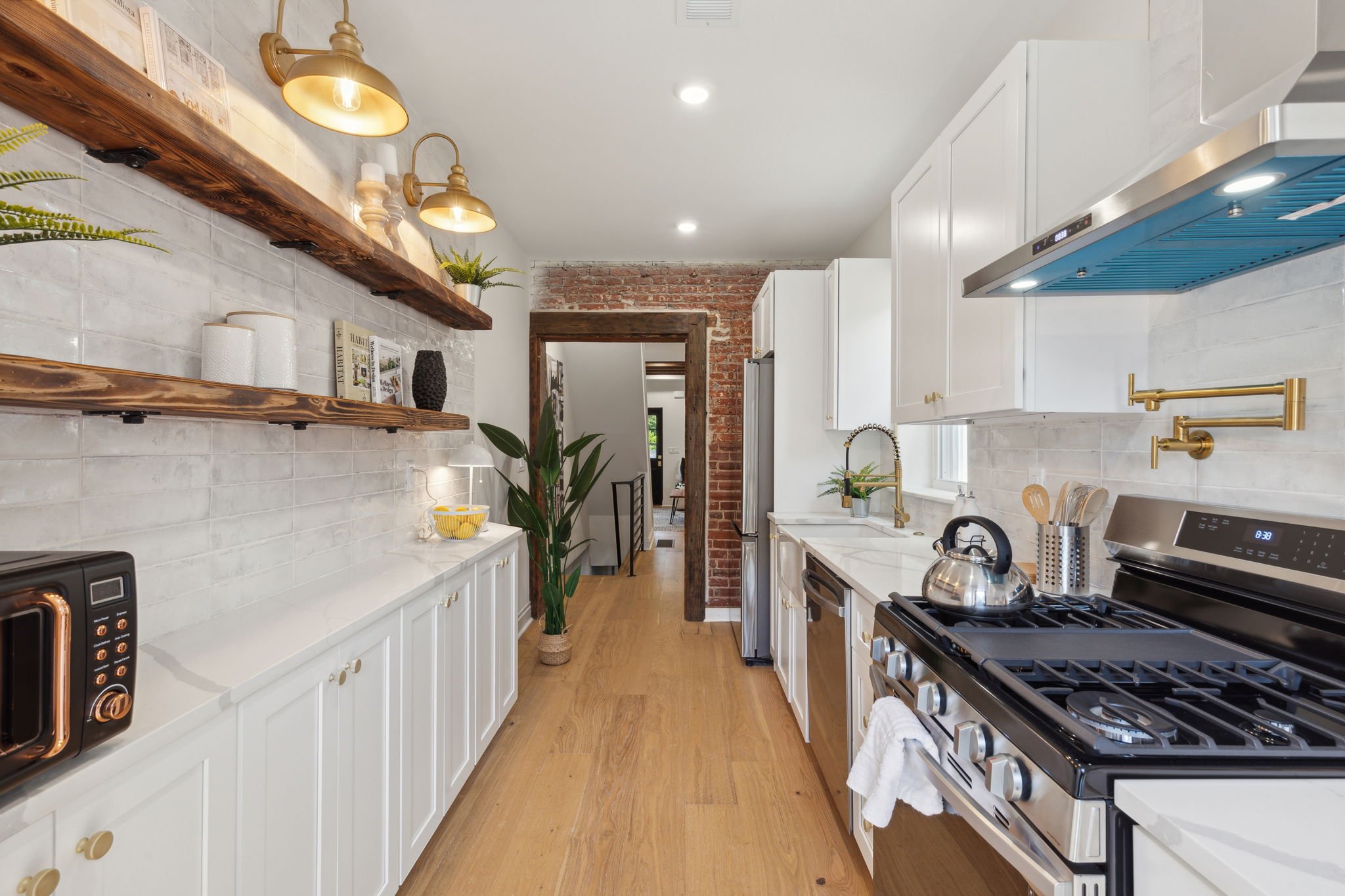 14-web-or-mls-1350-e-montgomery-ave.jpg