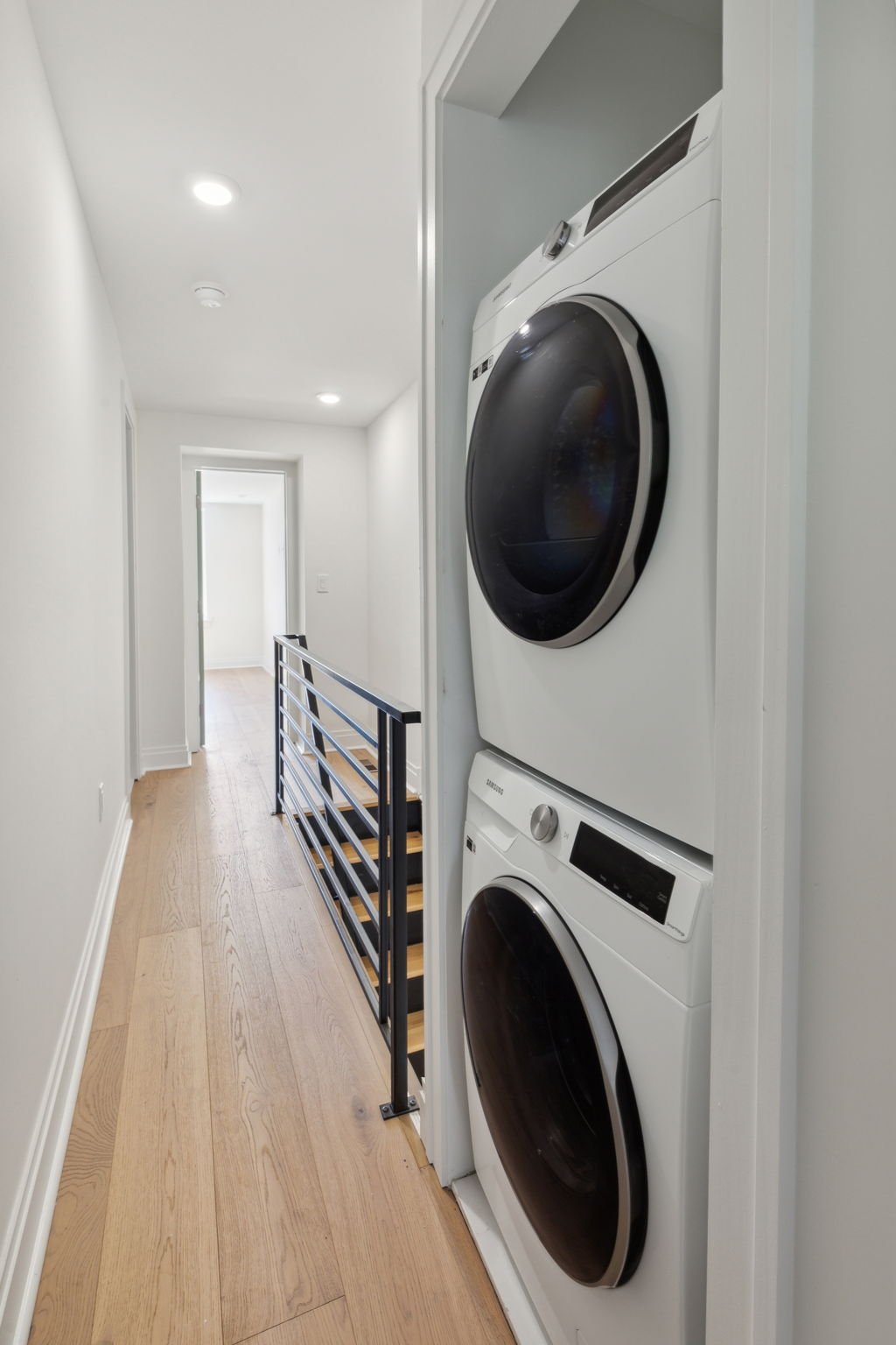 20-web-or-mls-1350-e-montgomery-ave.jpg